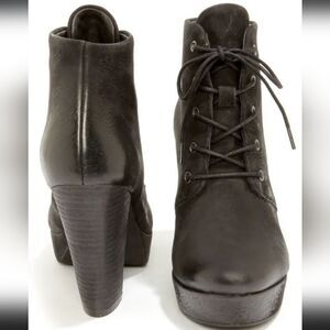 MOSSIMO SUPPLY CO WOMEN'S SUEDE HIGH HEEL ANKLE BOOTS